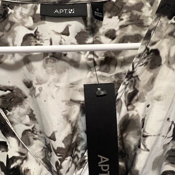 Apt. 9 NEW Ruffle Faux Wrap Sleeveless Floral TieDye Dress Gray White Black Sz S - Picture 3 of 6